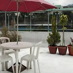  Guest house Tin House
